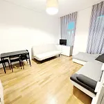 Cozy Apartment- 5 Minutes To Danube River