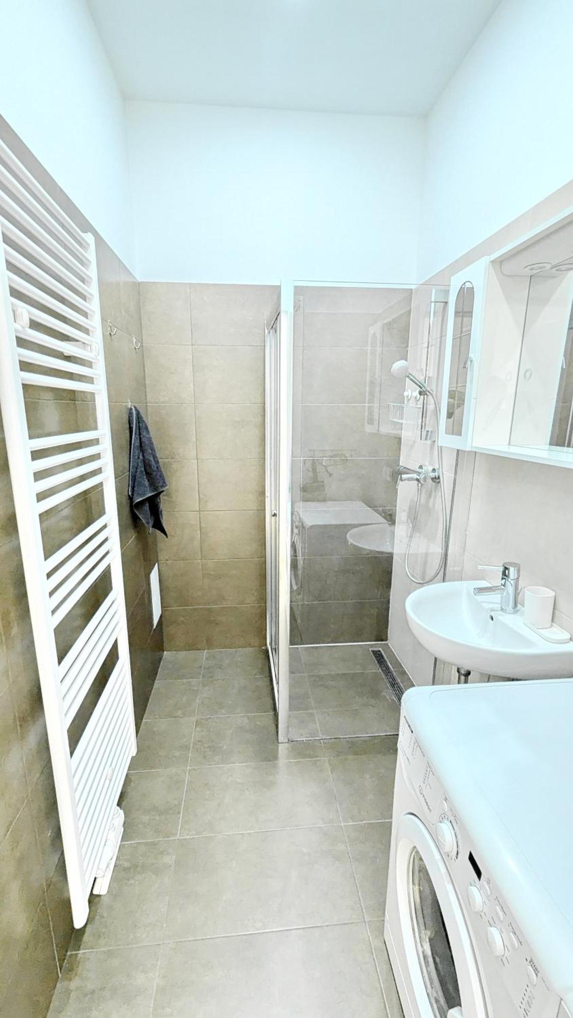 Cozy Apartment- 5 Minutes To Danube River