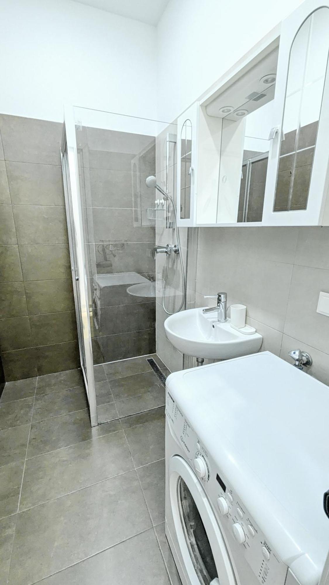 Apartment Cozy Apartment- 5 Minutes To Danube River Wien
